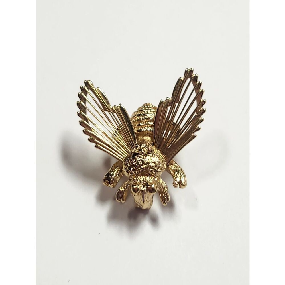 Vintage Monet Gold Tone Bumble Bee Brooch Pin Signed Wire Wings